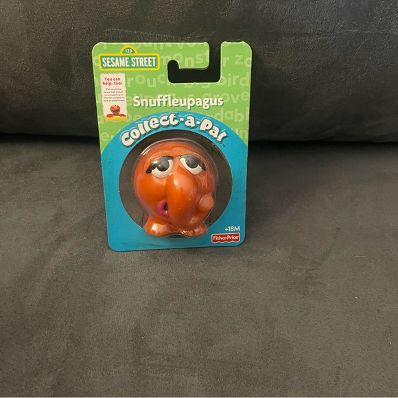 Fisher-Price Other - Fisher Prince collect a pal snuffleupugus